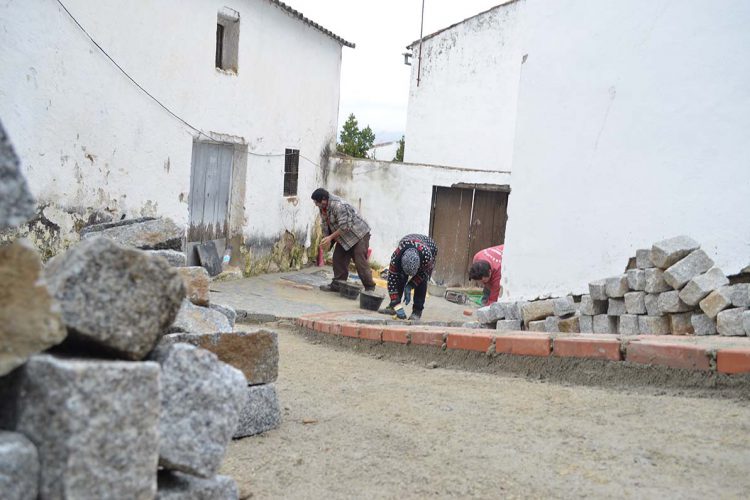 Pujerra ultima las obras de remodelación de la calle Estepona