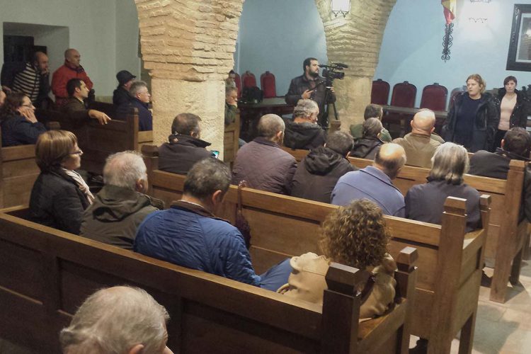 El Barrio da un rotundo «NO» al Tripartito sobre su intención de cortar el Puente Nuevo