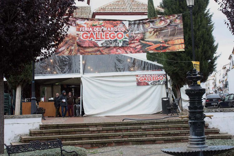 Apymer acusa al Tripartito de favorecer la competencia desleal al colaborar con la Feria del Marisco que organiza una empresa gallega