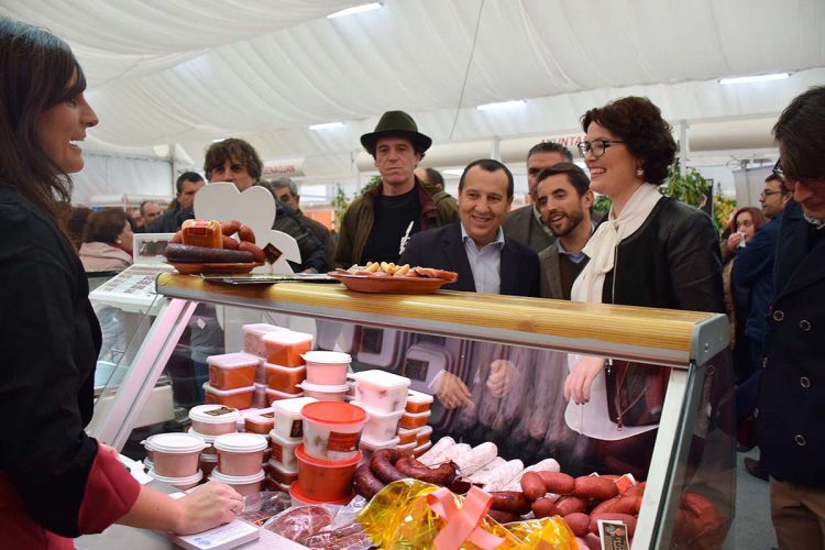 Arranca la Feria de la Chacina de Benaoján que espera recibir más de 7.000 visitantes