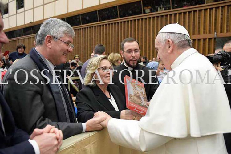 El Papa Francisco endulzará la Navidad con las sabrosas Yemas del Tajo