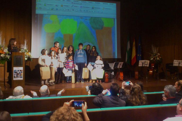 Entregan los premios del I Certamen de Pintura Escolar ‘Cayetano Arroyo’