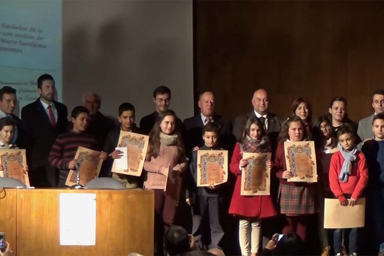 La estudiante Lucía Canca gana el XXIII Certamen Cultural Pedro Pérez-Clotet de la Hermandad de la Columna
