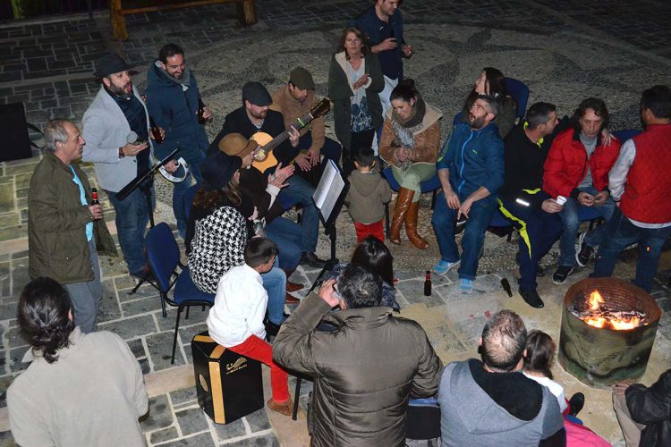 Parauta vivió la Navidad con una ‘zambombá’ flamenca