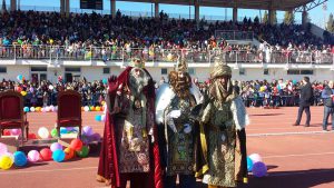 Cientos de niños han tenido ocasión de saludar a los Reyes.