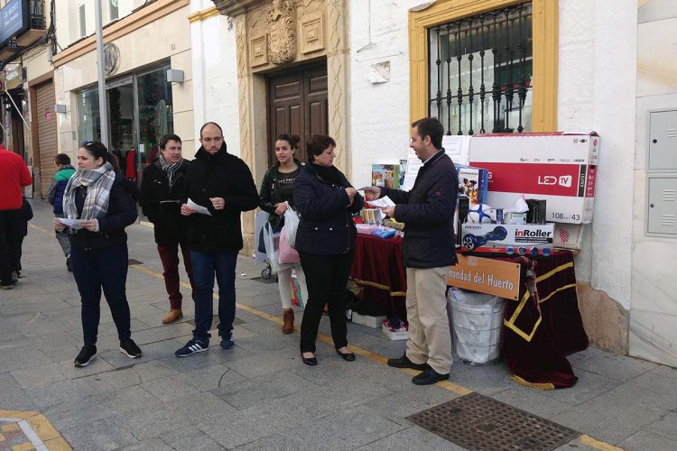 La Hermandad del Huerto sorteará este jueves la Gran Cesta de Reyes valorada en 3.000 euros