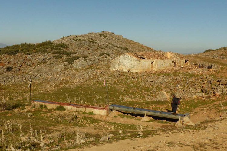 Fuentes, pilares y albercas de la Serranía de Ronda: Pilar y fuente del cortijo de Diezma