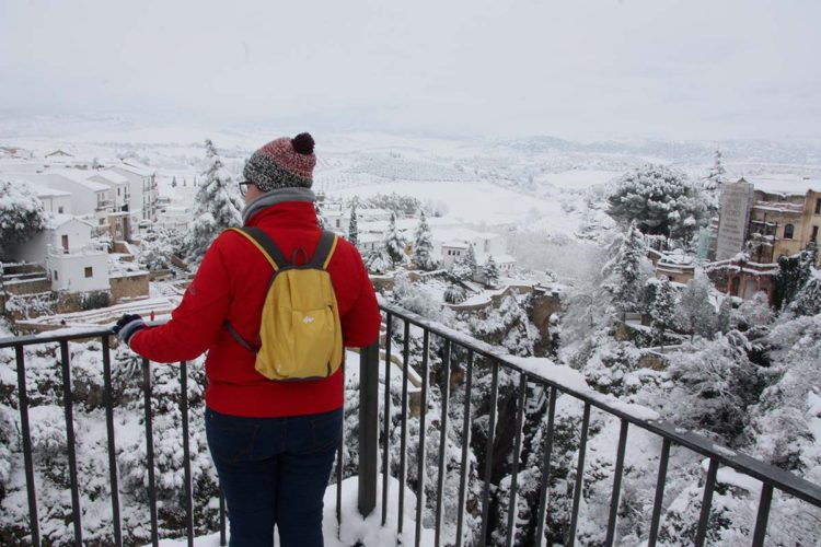 La intensa nevada deja incomunicada a Ronda durante varias horas y provoca 300 incidencias