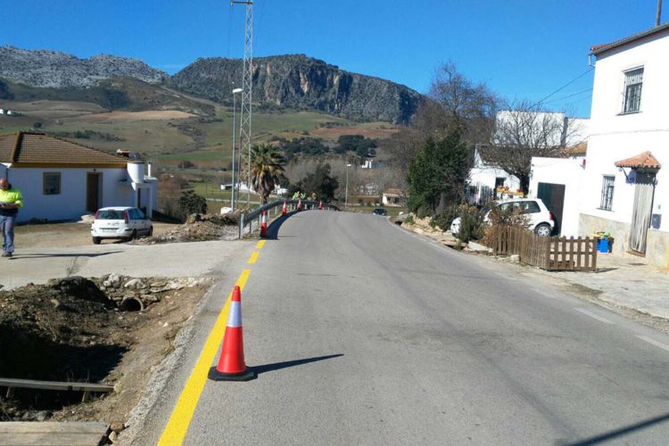 La Diputación de Málaga inicia los trabajos para aumentar la seguridad viaria en la pedanía de La Indiana