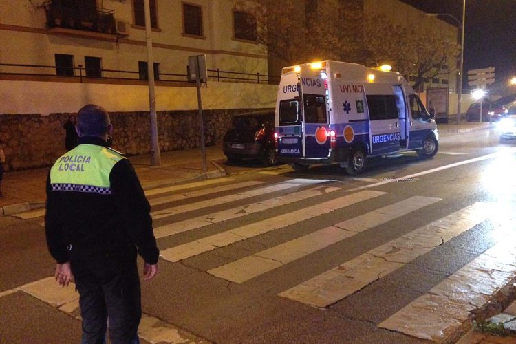 Una mujer resulta herida tras ser atropellada en un paso de peatones de la carretera de Sevilla