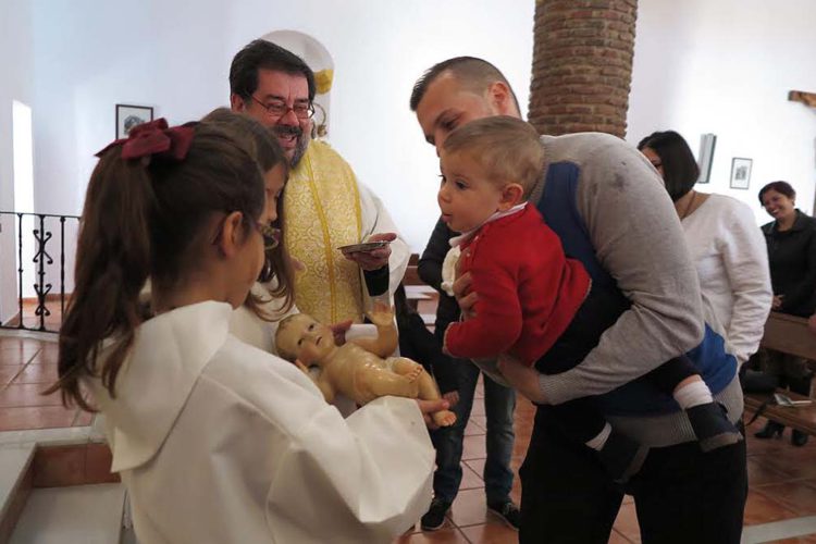 Diez niños de Genalguacil recibirán este sábado la medalla de la Virgen de la Candelaria durante las fiestas patronales