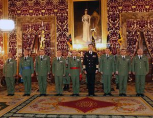 Acto de entrega de los distintivos a los distintos tercios legionarios.