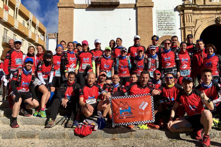 Los corredores del Club Ascari-Harman Trail Running lograron unos magníficos resultados en la HOLE