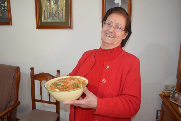 Pujerra presume de sus ‘sopas refritas’, un plato popular de su gastronomía más tradicional