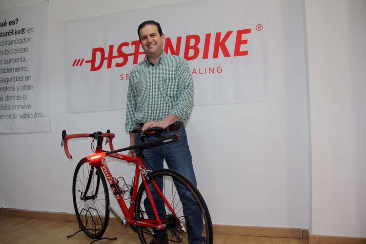 El ‘Distanbike’, seguridad para millones de ciclistas de todo el mundo ‘made in Ronda’
