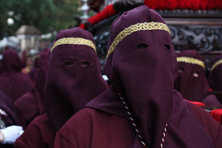 Esfuerzo cofrade y pundonor legionario para que el Ecce-Homo brille un año más en el Jueves Santo de Ronda