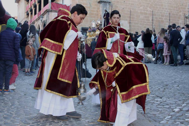 Gitanos llena de sentimientos y pasiones la noche del Domingo de Ramos