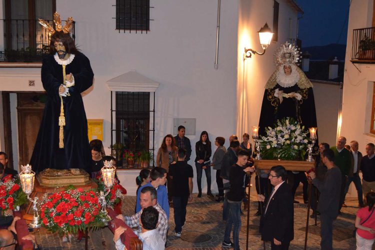 Los vecinos de Cartajima acompañaron a Nuestro Padre Jesús y a la Virgen de los Dolores