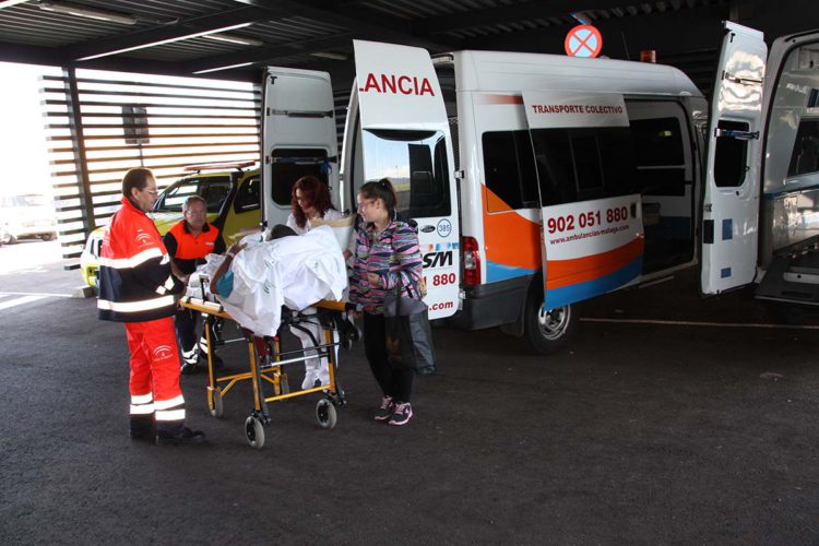 Un mermado equipo de médicos tuvo que atender 162 urgencias en un sólo día en el Hospital de la Serranía