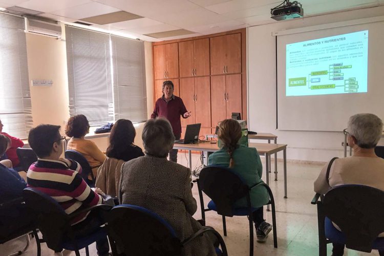 El Área Sanitaria Serranía y Ayuca ofrecen una charla informativa sobre hábitos de vida saludable