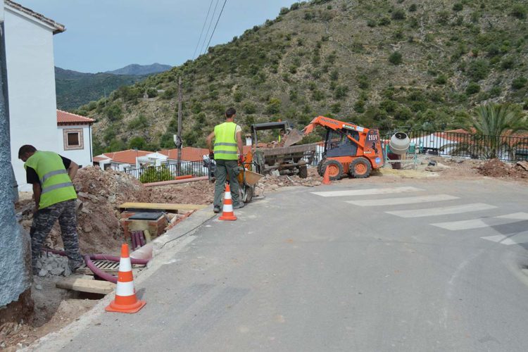 Alpandeire inicia la renovación de la entrada al municipio por la carretera de Ronda