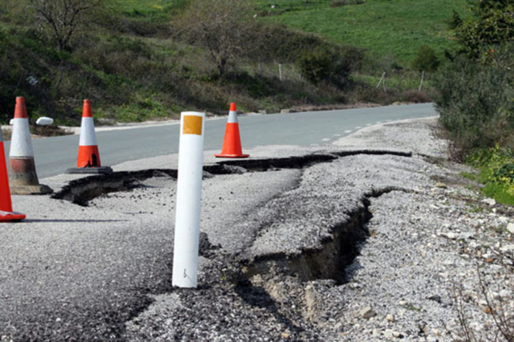 La carretera MA-9300 entre Gaucín y El Colmenar sufrirá cortes de tráfico intermitentes durante tres días por mejoras
