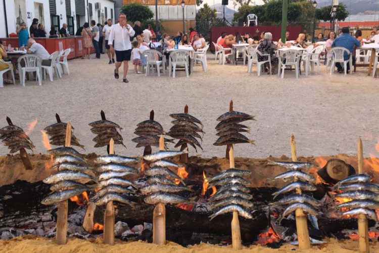 La Hermandad de La Soledad celebra este viernes la IV Verbena del Espeto