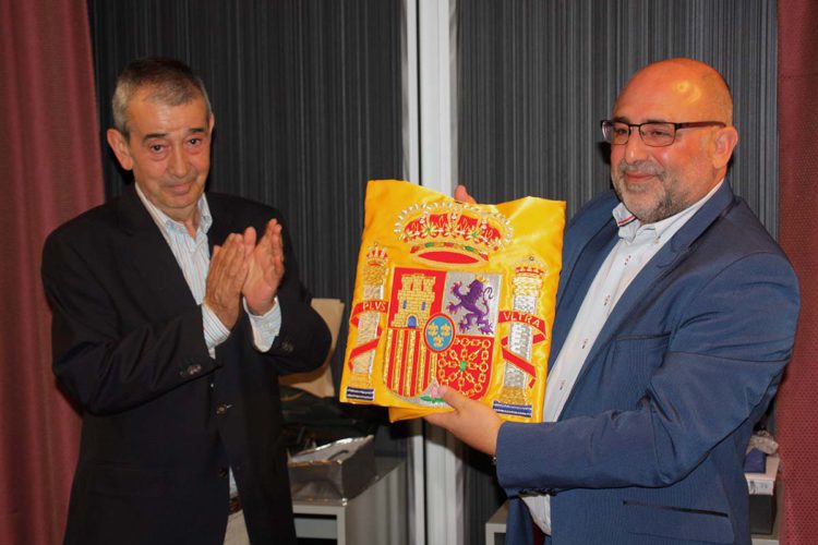 Compañeros y amigos despiden al comandante Esteban Gómez tras nueve años al frente de la Guardia Civil de Ronda