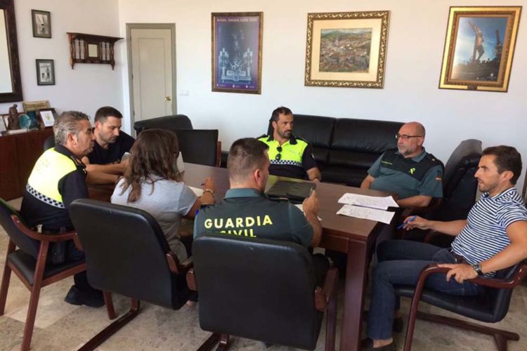 Arriate prohíbe el botellón en todo el municipio y las personas que beban alcohol en la calle serán sancionadas