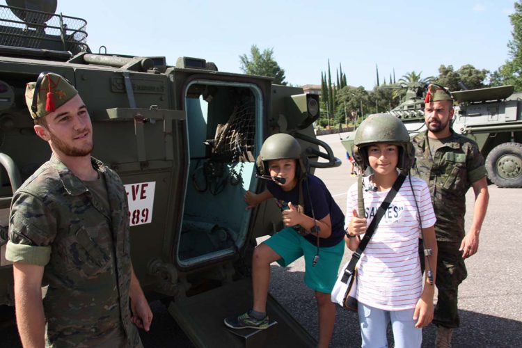 Más de 200 escolares rondeños celebrarán este viernes el Día de la Constitución con las fuerzas armadas