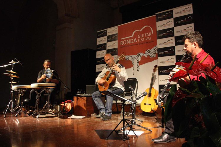 Arranca con gran éxito el II Festival Internacional de Guitarra de Ronda con ‘Paco Seco Trío’