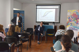 Un momento de la conferencia de Albert Esteve y Luis Ayuso.