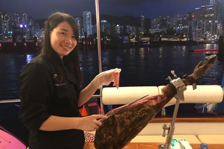 Los jamones ibéricos de bellota y castaña del Valle del Genal y la Serranía de Ronda llegan a Hong Kong de la mano de la Diputación de Málaga