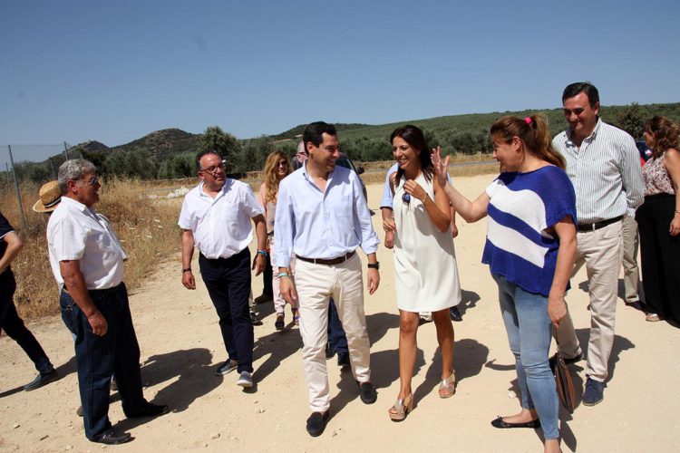 El presidente del PP andaluz, Juanma Moreno, exige a la Junta que cumpla su palabra y que reinicie la variante de Arriate