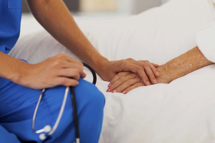 La Plataforma Nuevo Hospital denuncia que la Serranía  se queda sin cuidados paliativos en verano por falta de profesionales
