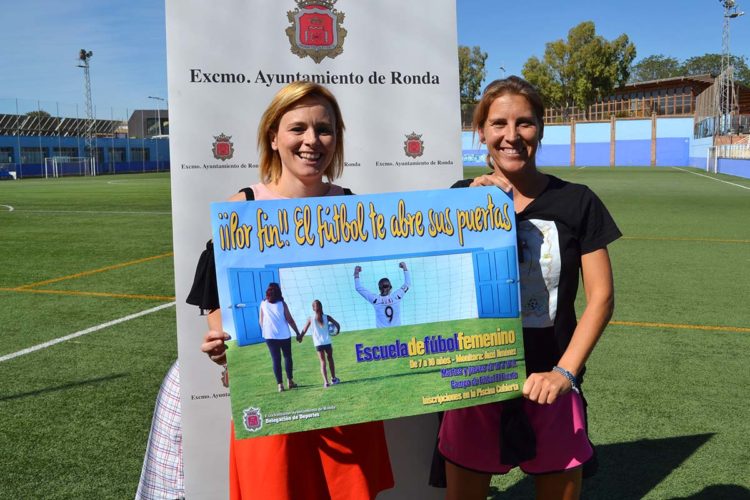 Ronda pone en marcha su primera Escuela de Fútbol Femenino que será dirigida por la jugadora Auxi Jiménez