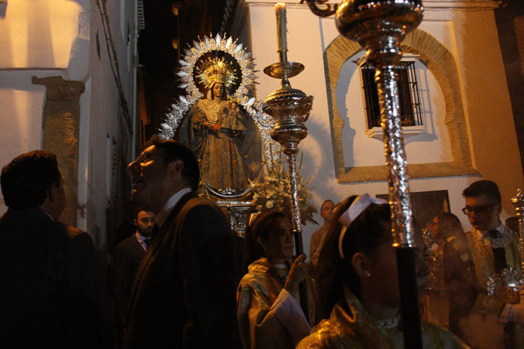 La Patrona de Ronda, la Virgen de la Paz, regresa a su santuario tras haber finalizado la restauración de la cubierta
