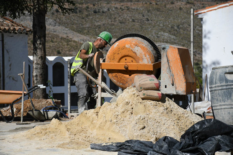 Parauta acomete la tercera fase de las obras de acondicionamiento del cementerio municipal