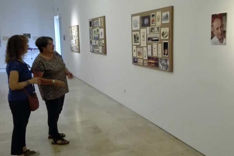 Una exposición recuerda la obra y la figura del profesor Paco Marín a través de sus textos, dibujos y fotografías