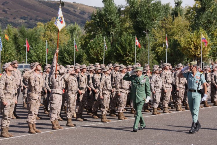 Despedida a los legionarios de Ronda que viajan a Malí para una misión de seguridad