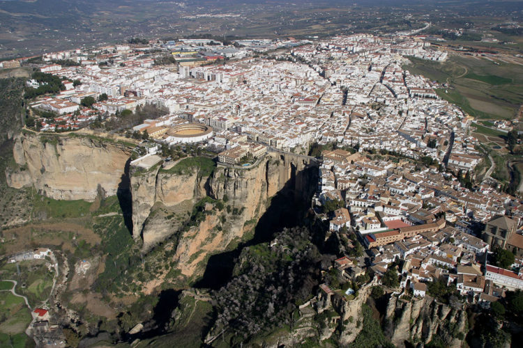 El Ayuntamiento adjudica a tres empresas la redacción del nuevo PGOU de Ronda