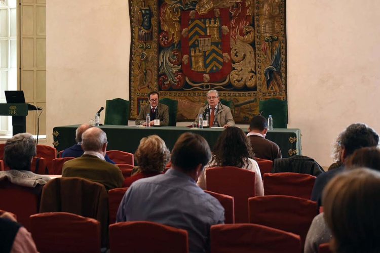 Numerosas personas participan en el II Congreso Internacional de Historia de la Serranía de Ronda que se celebra en la Real Maestranza