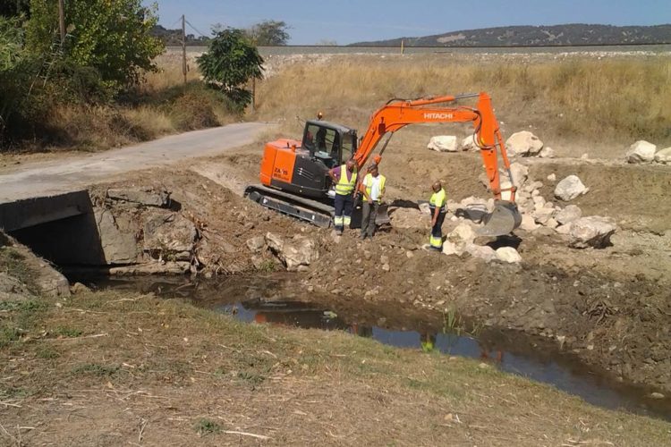 La Cuenca Mediterránea Andaluza realiza la limpieza de cauces de ríos en Ronda y en pedanías