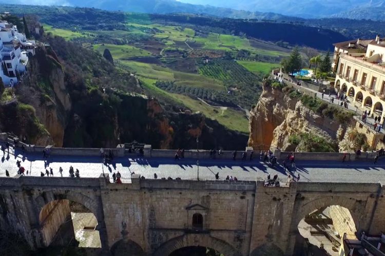 La Plataforma de Afectados por el Corte del Puente Nuevo convoca una gran manifestación para mostrar su rechazo a esta medida