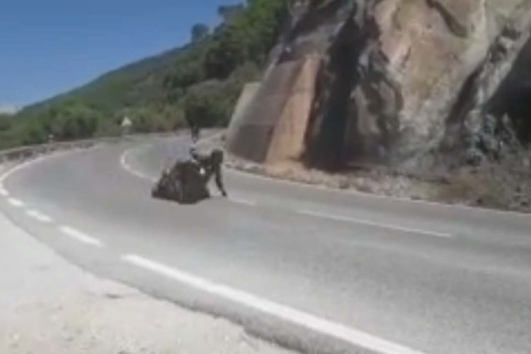 La Guardia Civil investiga a un motorista que circulaba de forma temeraria por la carretera A-397 Ronda-San Pedro