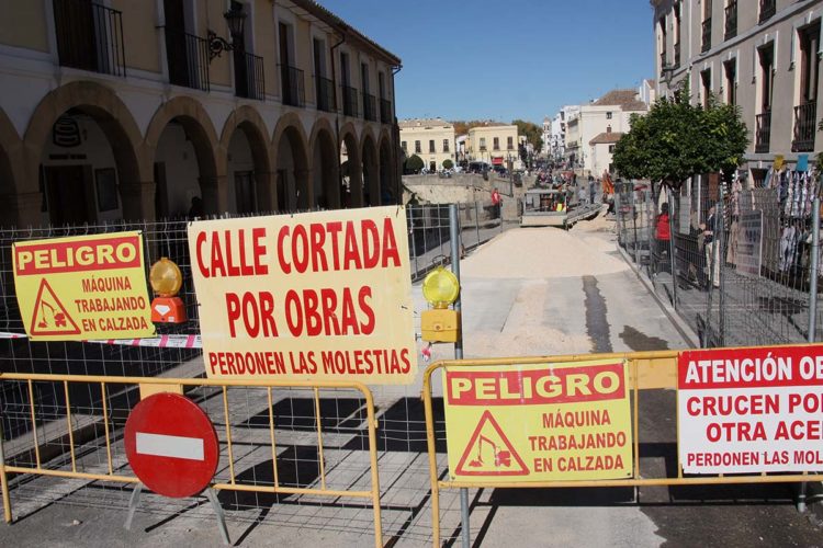 Teresa Valdenebro muestra su total respaldo al corte de tráfico en el Puente Nuevo que ha impuesto Paqui González