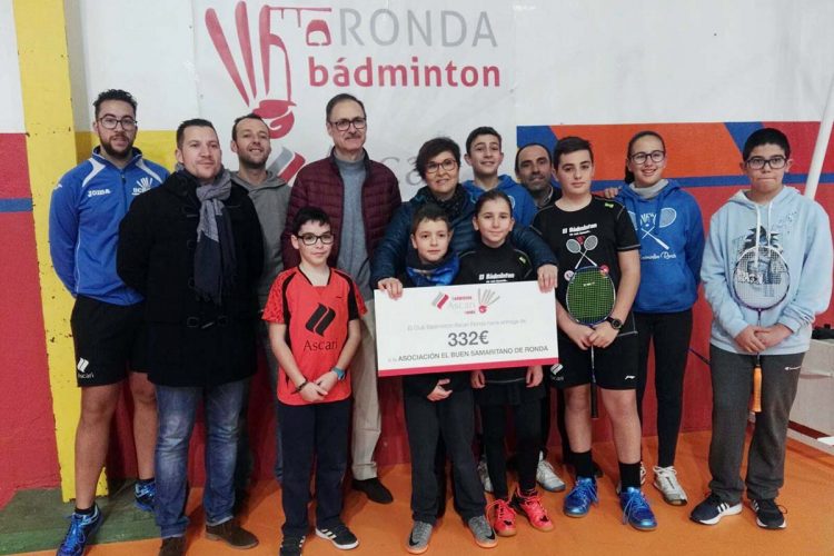 El Club Bádminton Ascari Ronda entrega la recaudación de sus torneos a ‘El Buen Samaritano’ para acciones solidarias
