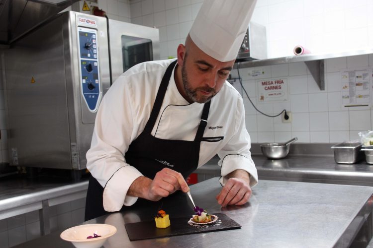 El Parador de Ronda, con motivo del 90 aniversario de la cadena, ofrecerá este sábado un menú especial sobre la gastronomía de La Rioja y de Navarra