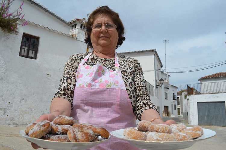 Los deliciosos roscos de Cartajima, una tradición que perdura en el tiempo