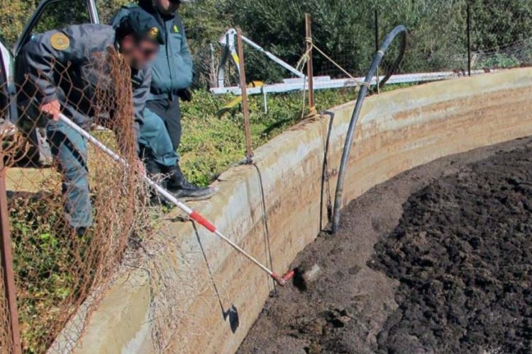 Podemos denuncia ante la Consejería de Agricultura el vertido de purines contaminantes sobre un acuífero de Arriate